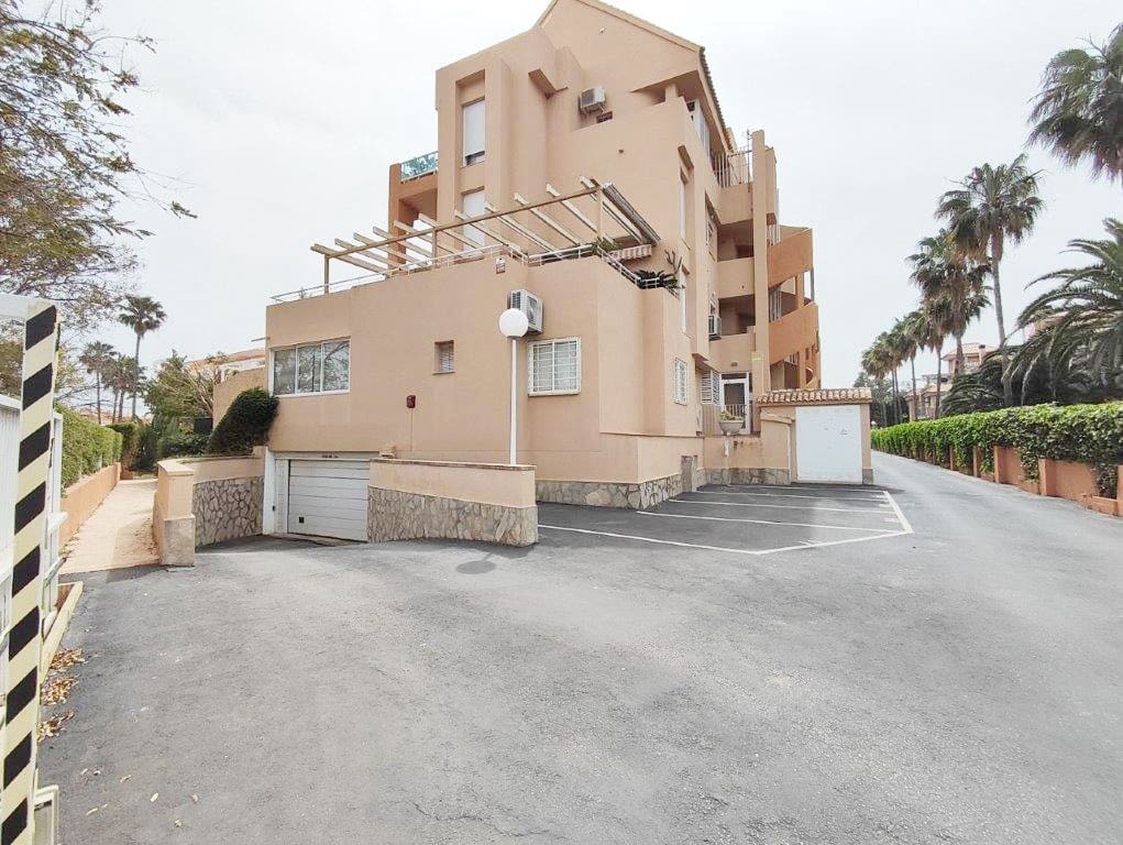 2 soveværelse Lejlighed til salg i Denia med swimmingpool garage - € 330.000 (Ref: 9932211)