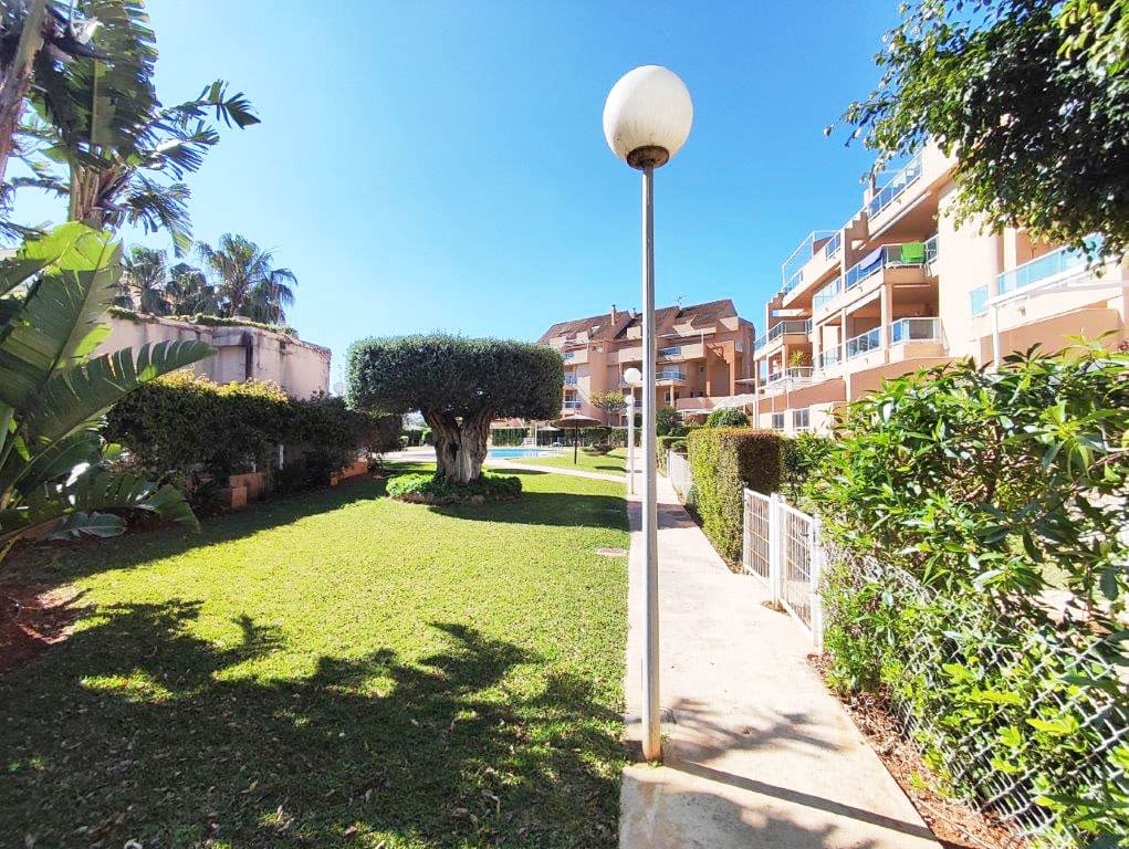 2 soveværelse Lejlighed til salg i Denia med swimmingpool garage - € 330.000 (Ref: 9932211)