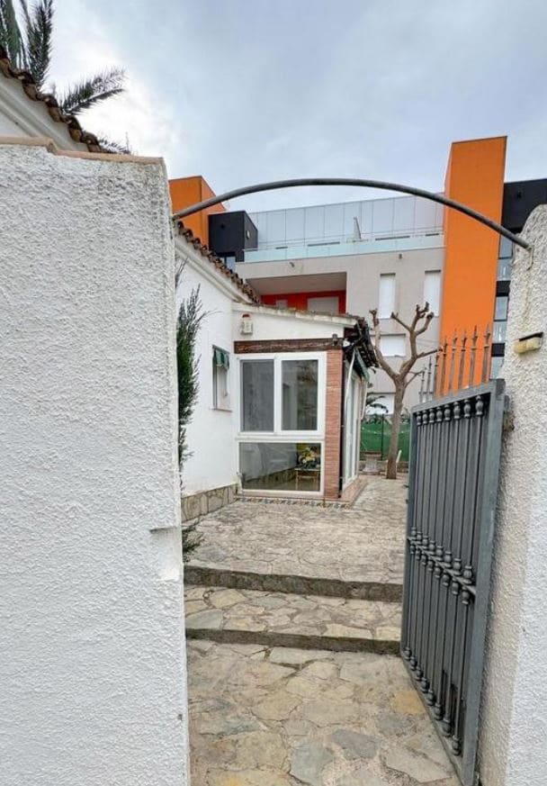 2 chambre Villa/Maison à vendre à Denia - 330 000 € (Ref: 9965830)