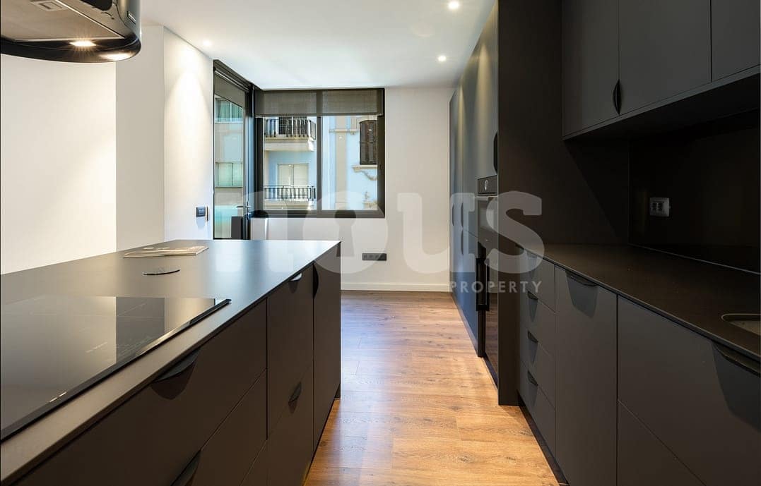 3 bedroom Apartment for sale in Anaza with garage - € 850,000 (Ref: 10044082)