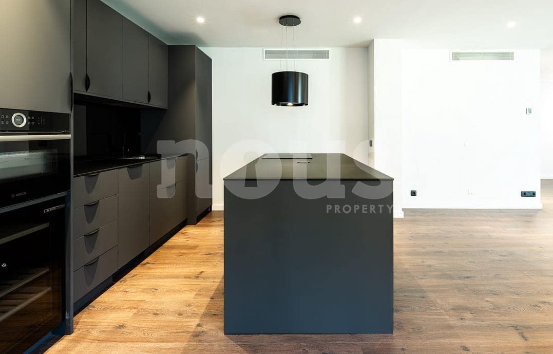 3 bedroom Apartment for sale in Anaza with garage - € 850,000 (Ref: 10044082)