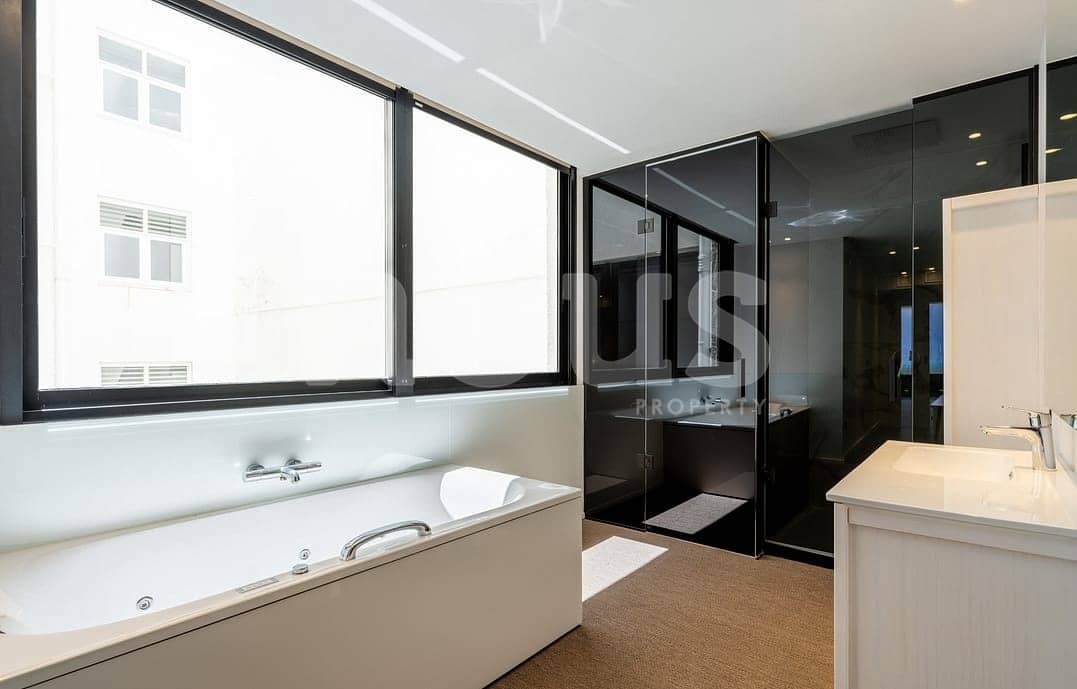 3 bedroom Apartment for sale in Anaza with garage - € 850,000 (Ref: 10044082)