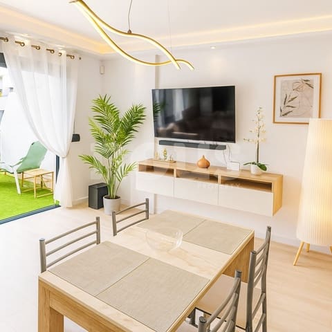 2 soverom Leilighet til salgs i Costa del Silencio, Arona med svømmebasseng - € 279 000 (Ref: 10074637)