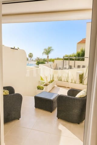 4 quarto Moradia em Banda para venda em El Madroñal, Adeje com piscina garagem - 850 000 € (Ref: 10097356)