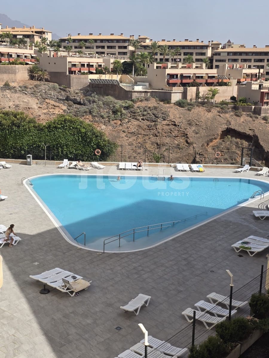 2 bedroom Apartment for sale in Playa Paraiso with pool - € 285,000 (Ref: 10101084)