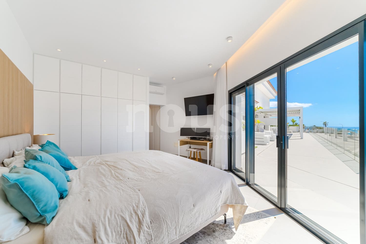 3 bedroom Villa for sale in Costa Adeje with pool garage - € 3,100,000 (Ref: 10165415)