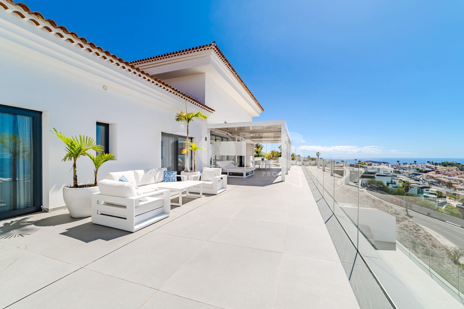 3 bedroom Villa for sale in Costa Adeje with pool garage - € 3,100,000 (Ref: 10165415)