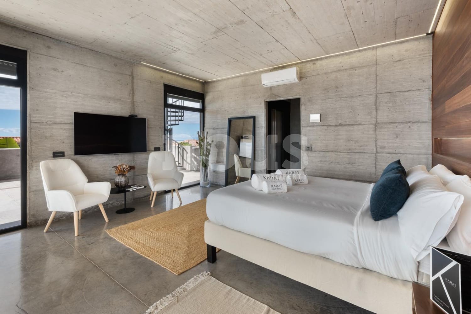 4 bedroom Villa for sale in Playa Paraiso with pool garage - € 3,400,000 (Ref: 10173131)