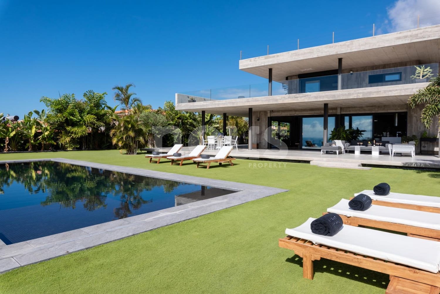 4 bedroom Villa for sale in Playa Paraiso with pool garage - € 3,400,000 (Ref: 10173131)