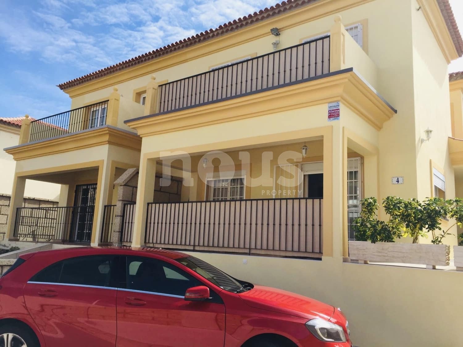 5 soveværelse Rækkehus til salg i El Madronal med swimmingpool - € 884.000 (Ref: 6075503)