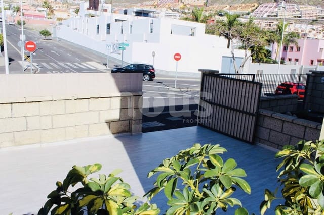 5 makuuhuone Rivitalo myytävänä paikassa El Madroñal, Adeje mukana uima-altaan - 884 000 € (Ref: 6075503)