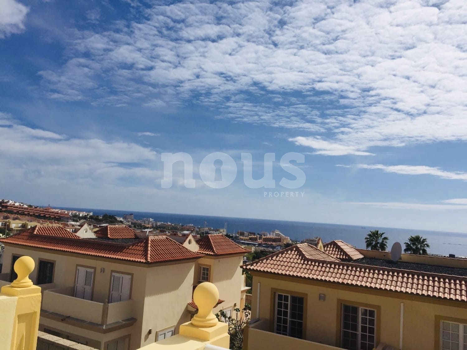 5 soveværelse Rækkehus til salg i El Madronal med swimmingpool - € 884.000 (Ref: 6075503)