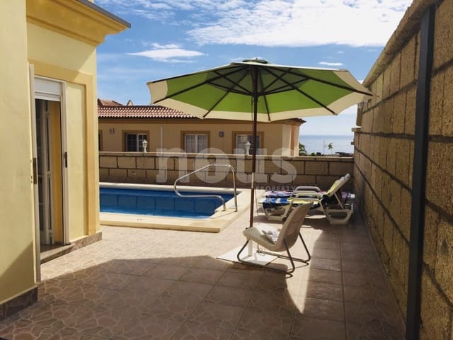 5 makuuhuone Rivitalo myytävänä paikassa El Madroñal, Adeje mukana uima-altaan - 884 000 € (Ref: 6075503)