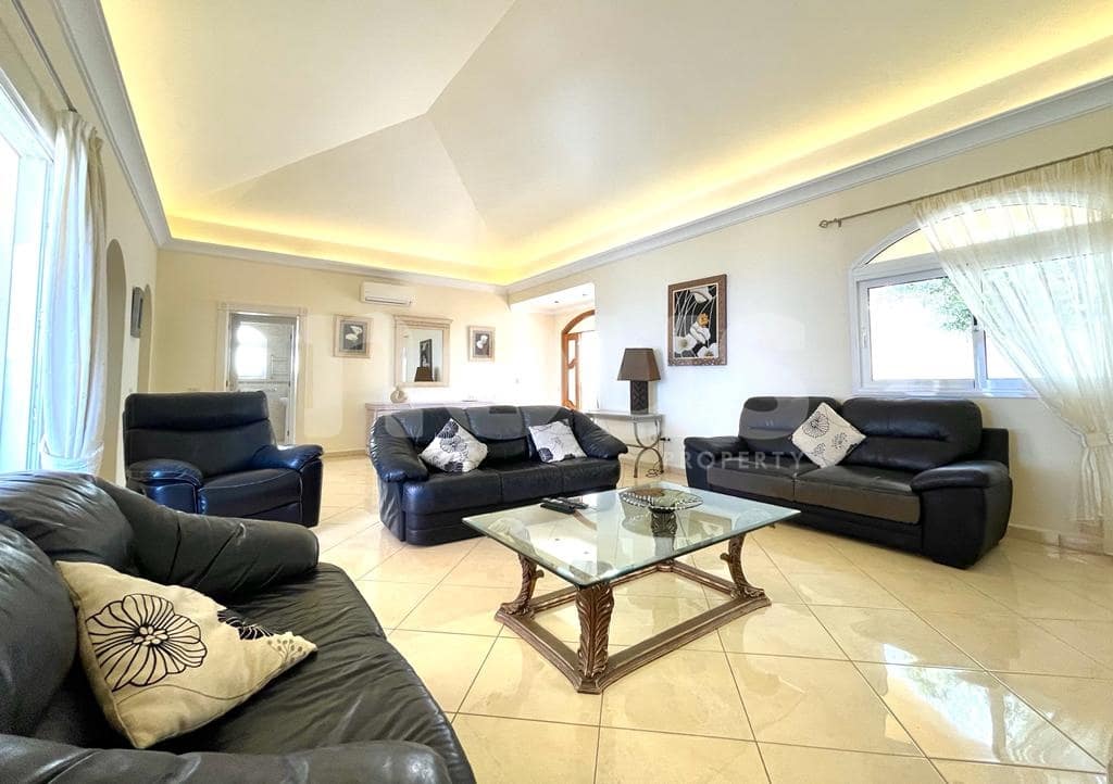 5 soveværelse Villa til salg i Callao Salvaje med swimmingpool - € 1.250.000 (Ref: 6727851)