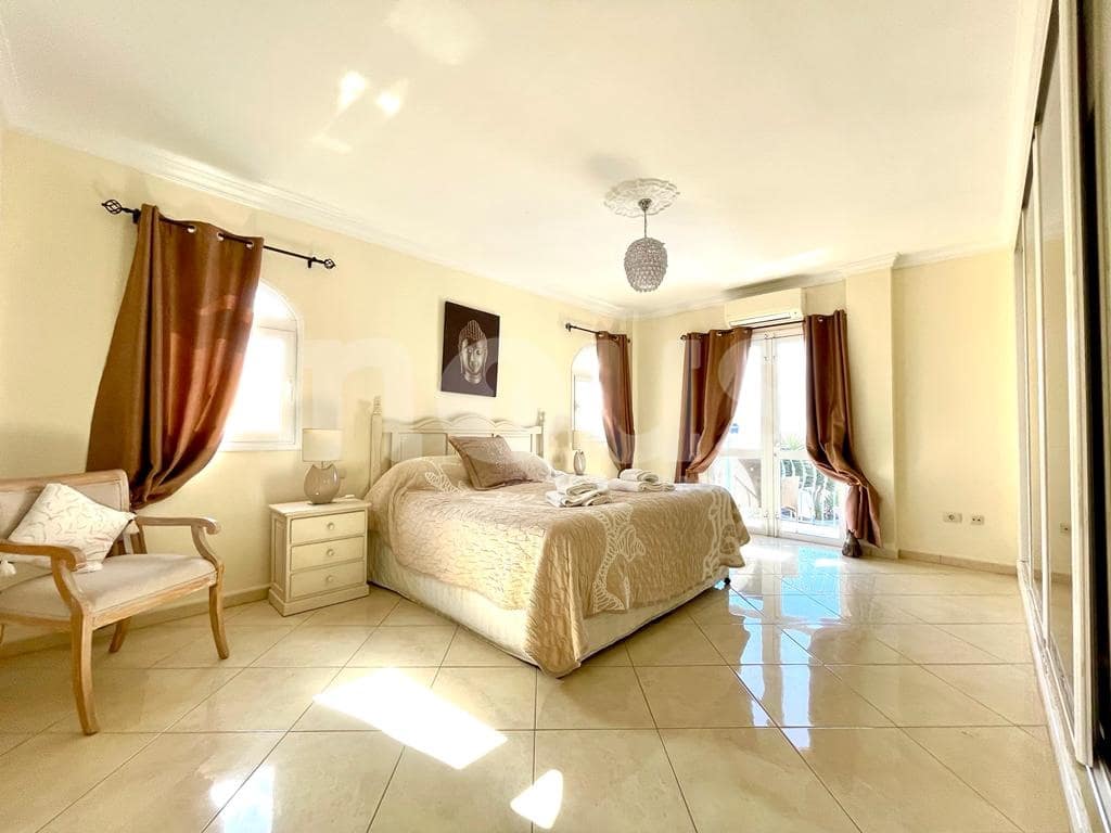 5 soveværelse Villa til salg i Callao Salvaje med swimmingpool - € 1.250.000 (Ref: 6727851)