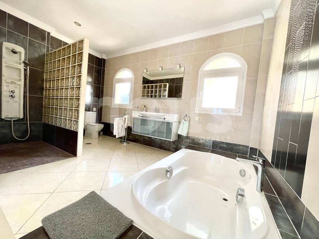 5 soveværelse Villa til salg i Callao Salvaje med swimmingpool - € 1.250.000 (Ref: 6727851)