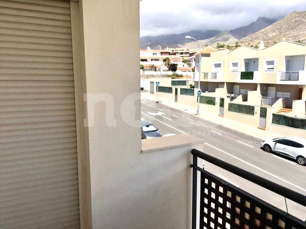 4 soveværelse Rækkehus til salg i El Madronal med swimmingpool - € 549.000 (Ref: 7502258)