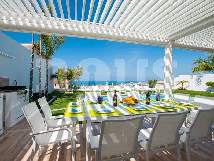 6 slaapkamer Villa te koop in El Madronal met zwembad - € 2.550.000 (Ref: 8190036)