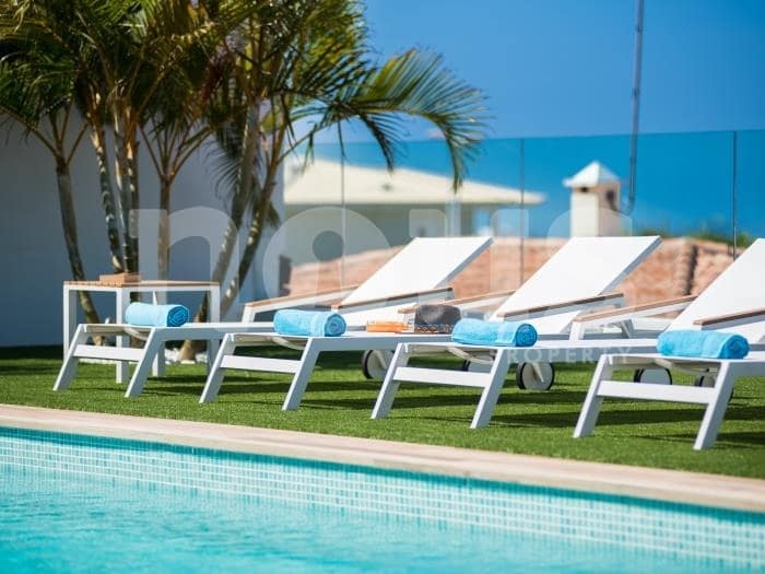 6 slaapkamer Villa te koop in El Madronal met zwembad - € 2.550.000 (Ref: 8190036)