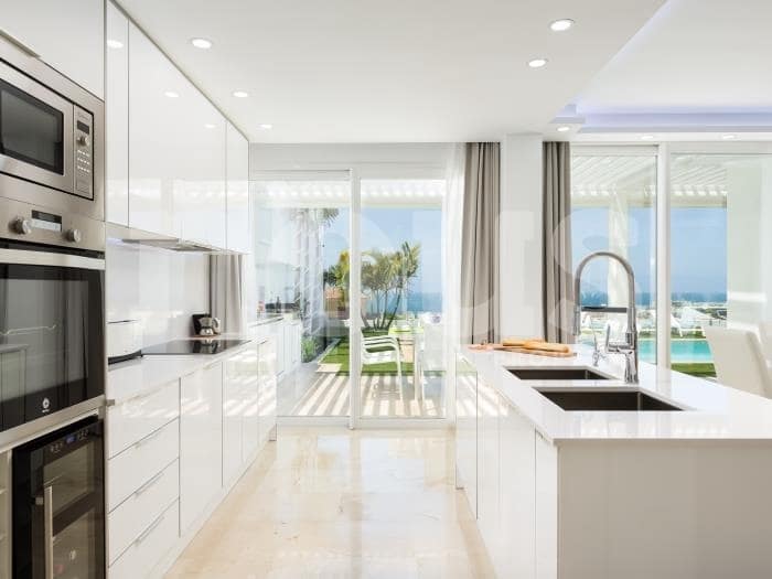 6 slaapkamer Villa te koop in El Madronal met zwembad - € 2.550.000 (Ref: 8190036)