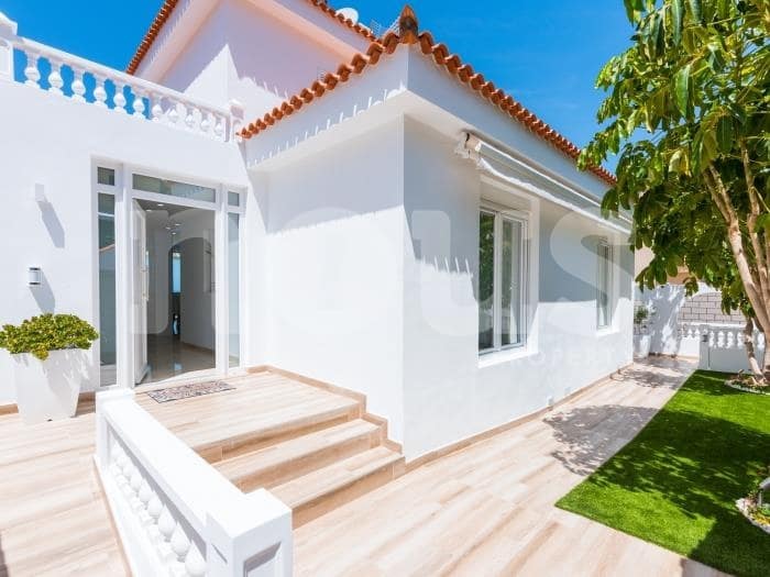 6 slaapkamer Villa te koop in El Madronal met zwembad - € 2.550.000 (Ref: 8190036)