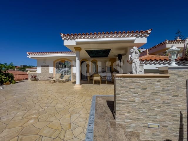 3 bedroom Terraced Villa for sale in Playa del Duque, Adeje with pool - € 2,950,000 (Ref: 8312680)
