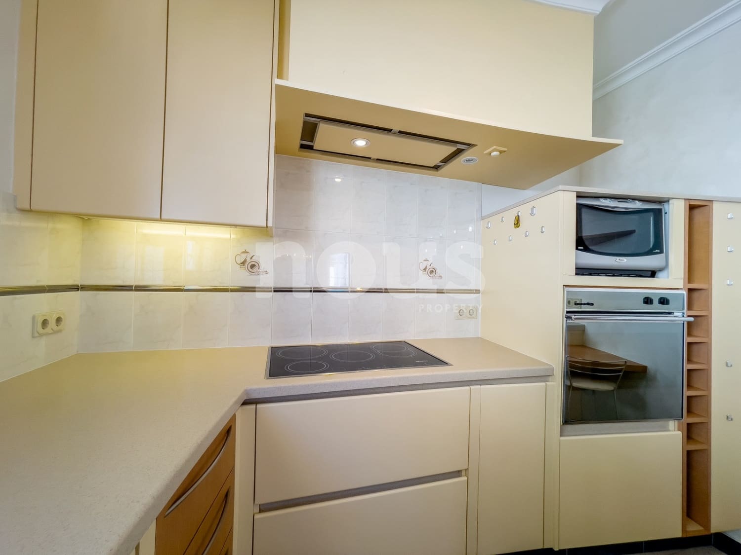 3 soveværelse Rækkehus til salg i Playa del Duque med swimmingpool - € 2.950.000 (Ref: 8312680)