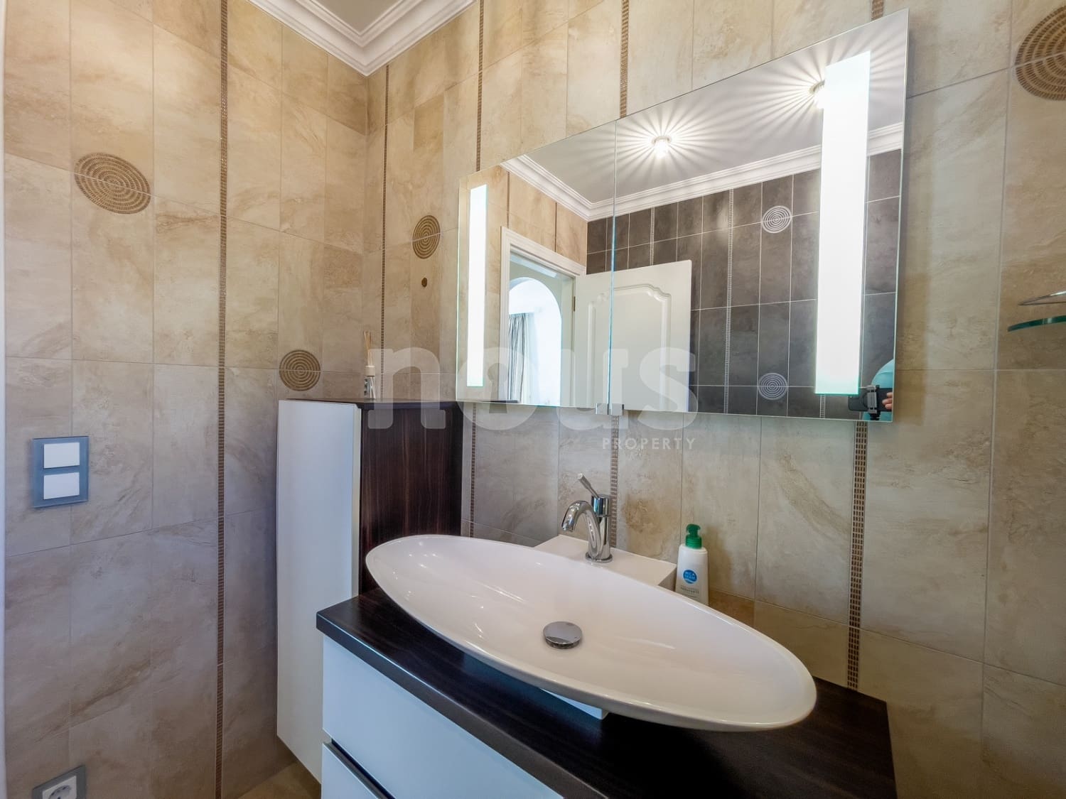 3 soveværelse Rækkehus til salg i Playa del Duque med swimmingpool - € 2.950.000 (Ref: 8312680)