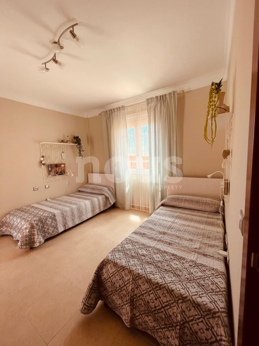 4 sovrum Villa till salu i Los Cristianos med pool - 795 000 € (Ref: 8312798)