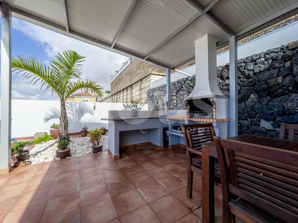 3 chambre Villa/Maison à vendre à Roque del Conde avec piscine - 1 190 000 € (Ref: 8315468)