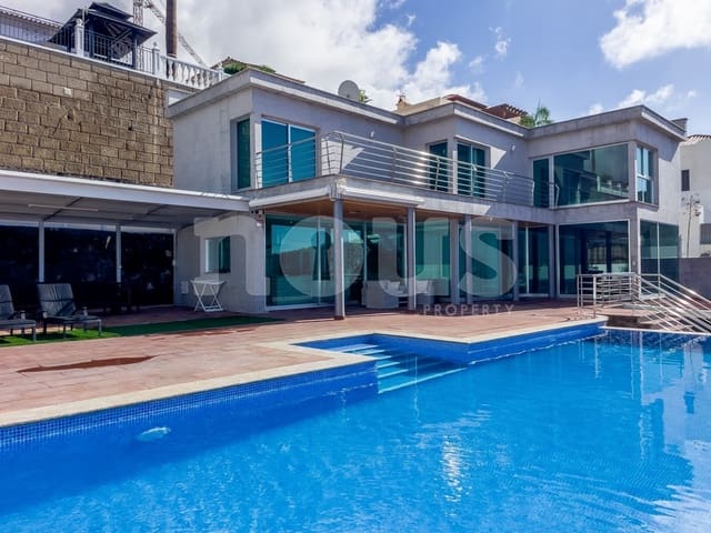 3 slaapkamer Villa te koop in Roque del Conde, Adeje met zwembad - € 1.190.000 (Ref: 8315468)