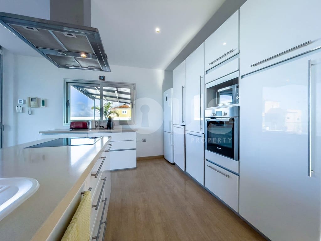 3 chambre Villa/Maison à vendre à Roque del Conde avec piscine - 1 190 000 € (Ref: 8315468)