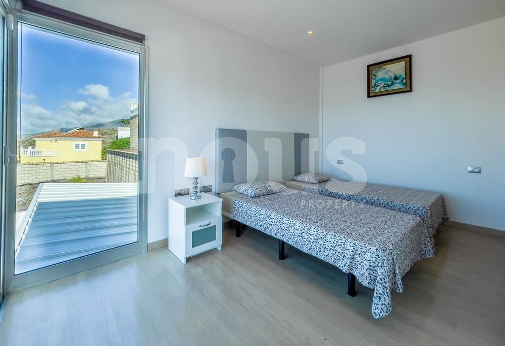 3 chambre Villa/Maison à vendre à Roque del Conde avec piscine - 1 190 000 € (Ref: 8315468)