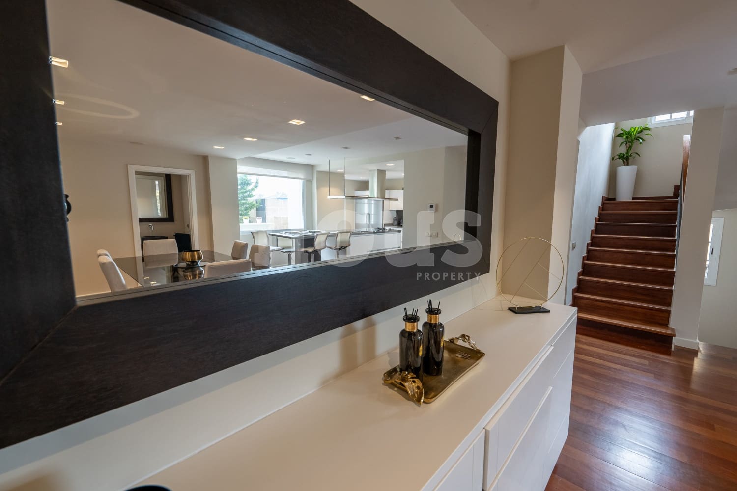 3 soveværelse Villa til salg i El Madronal med swimmingpool - € 1.499.000 (Ref: 8549863)