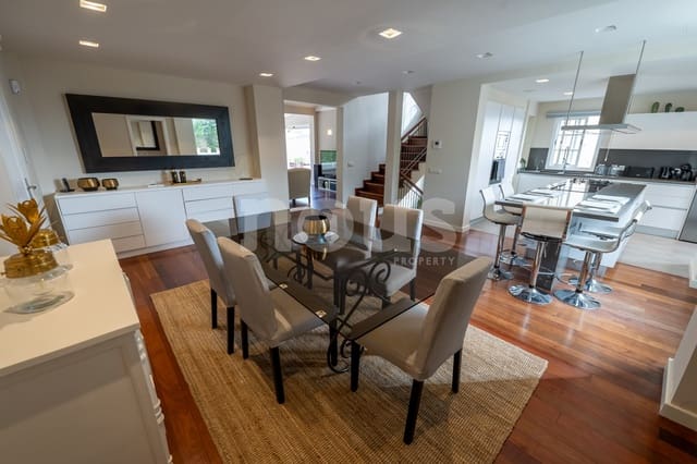 3 makuuhuone Huvila myytävänä paikassa El Madroñal, Adeje mukana uima-altaan - 1 499 000 € (Ref: 8549863)