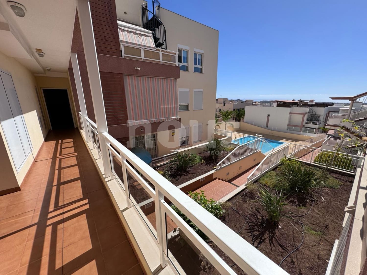 3 soveværelse Lejlighed til salg i Parque de la Reina med swimmingpool - € 295.000 (Ref: 8616541)