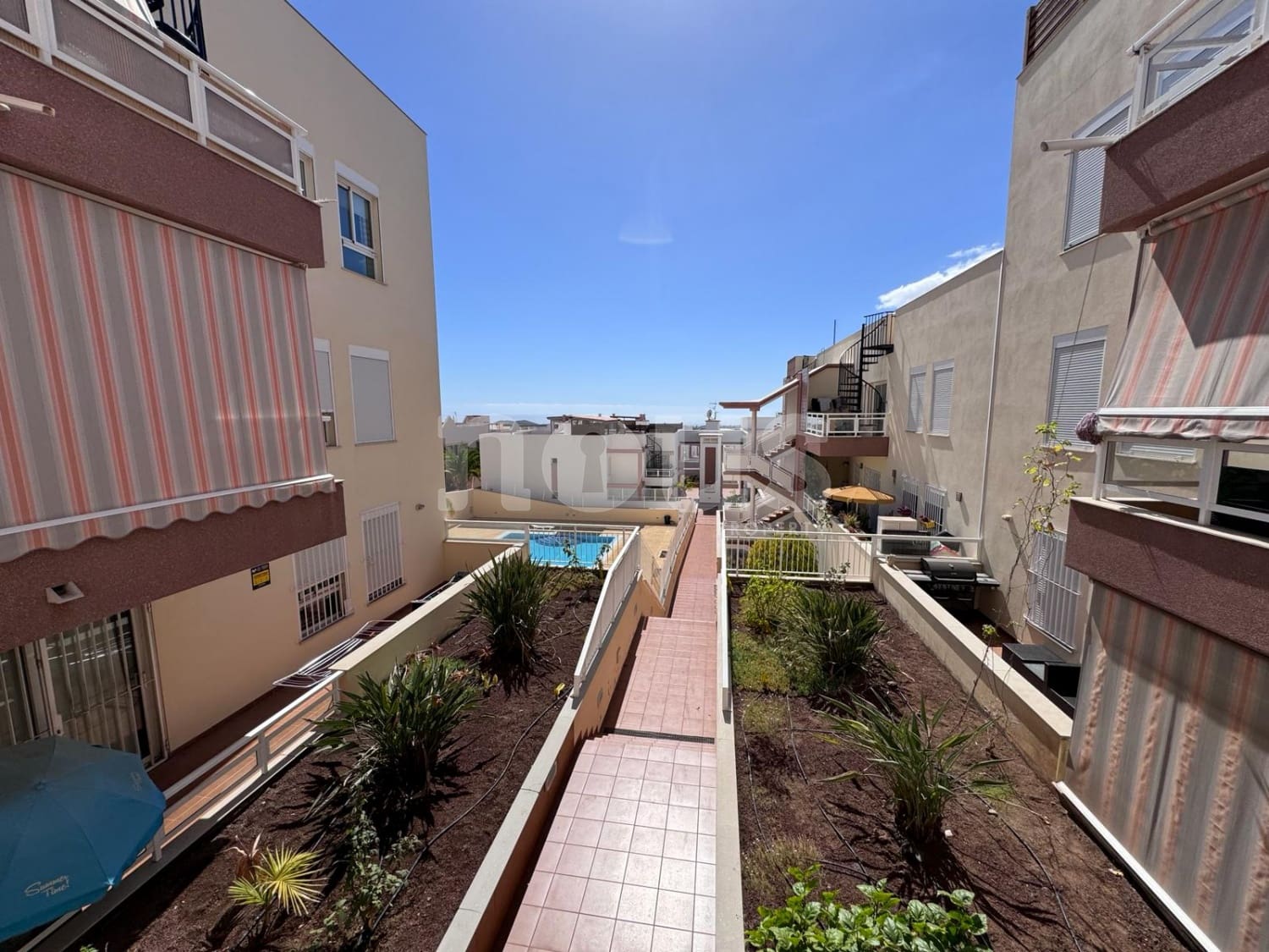 3 soveværelse Lejlighed til salg i Parque de la Reina med swimmingpool - € 295.000 (Ref: 8616541)