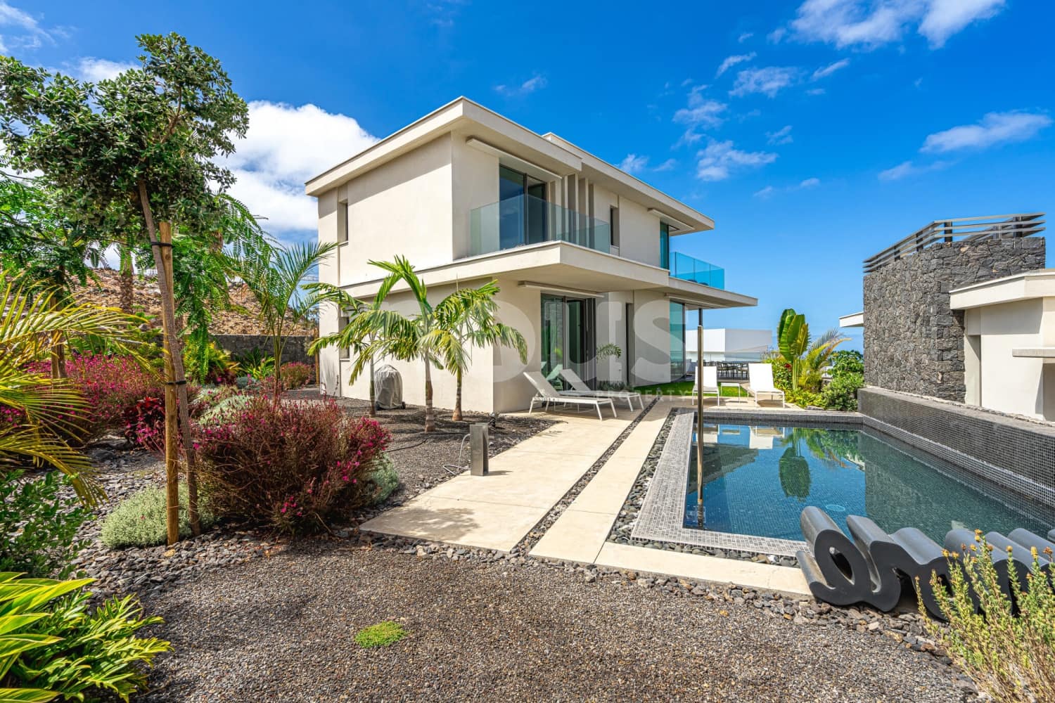 3 soverom Villa til salgs i Guia de Isora med svømmebasseng - € 1 979 000 (Ref: 8637975)