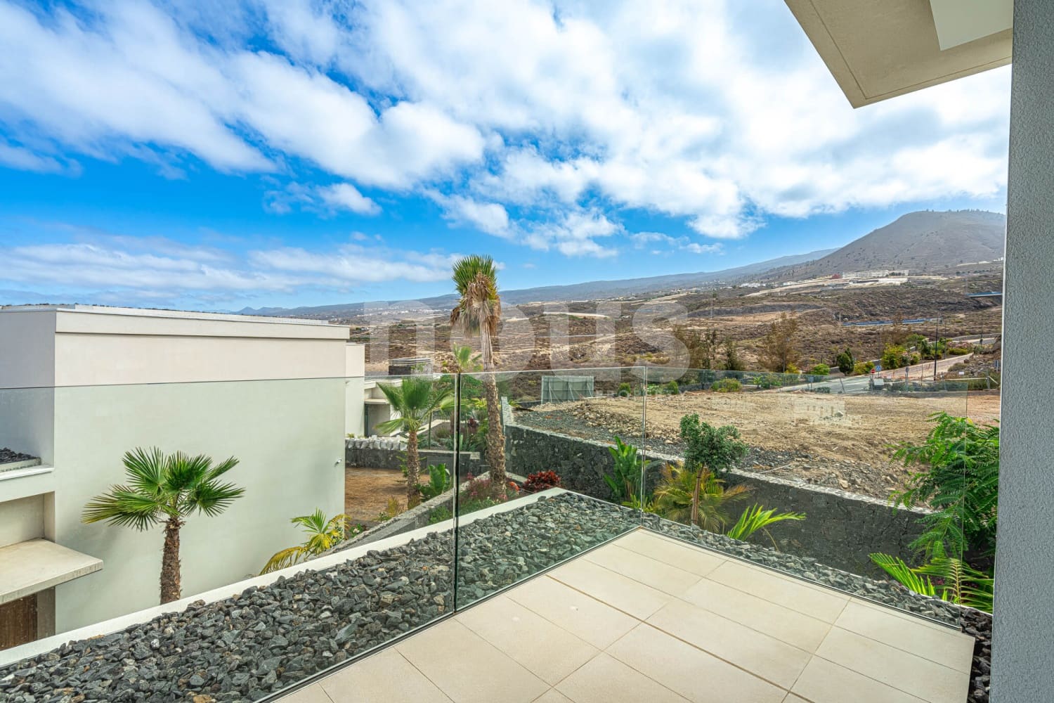 3 soverom Villa til salgs i Guia de Isora med svømmebasseng - € 1 979 000 (Ref: 8637975)