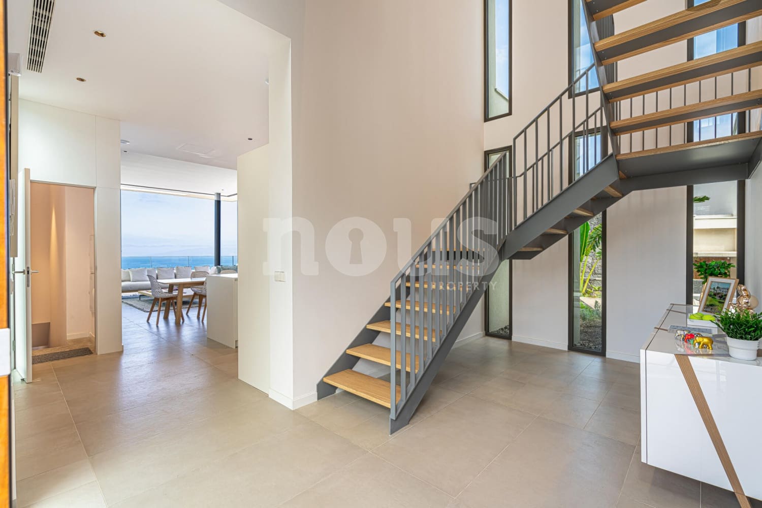 3 soverom Villa til salgs i Guia de Isora med svømmebasseng - € 1 979 000 (Ref: 8637975)