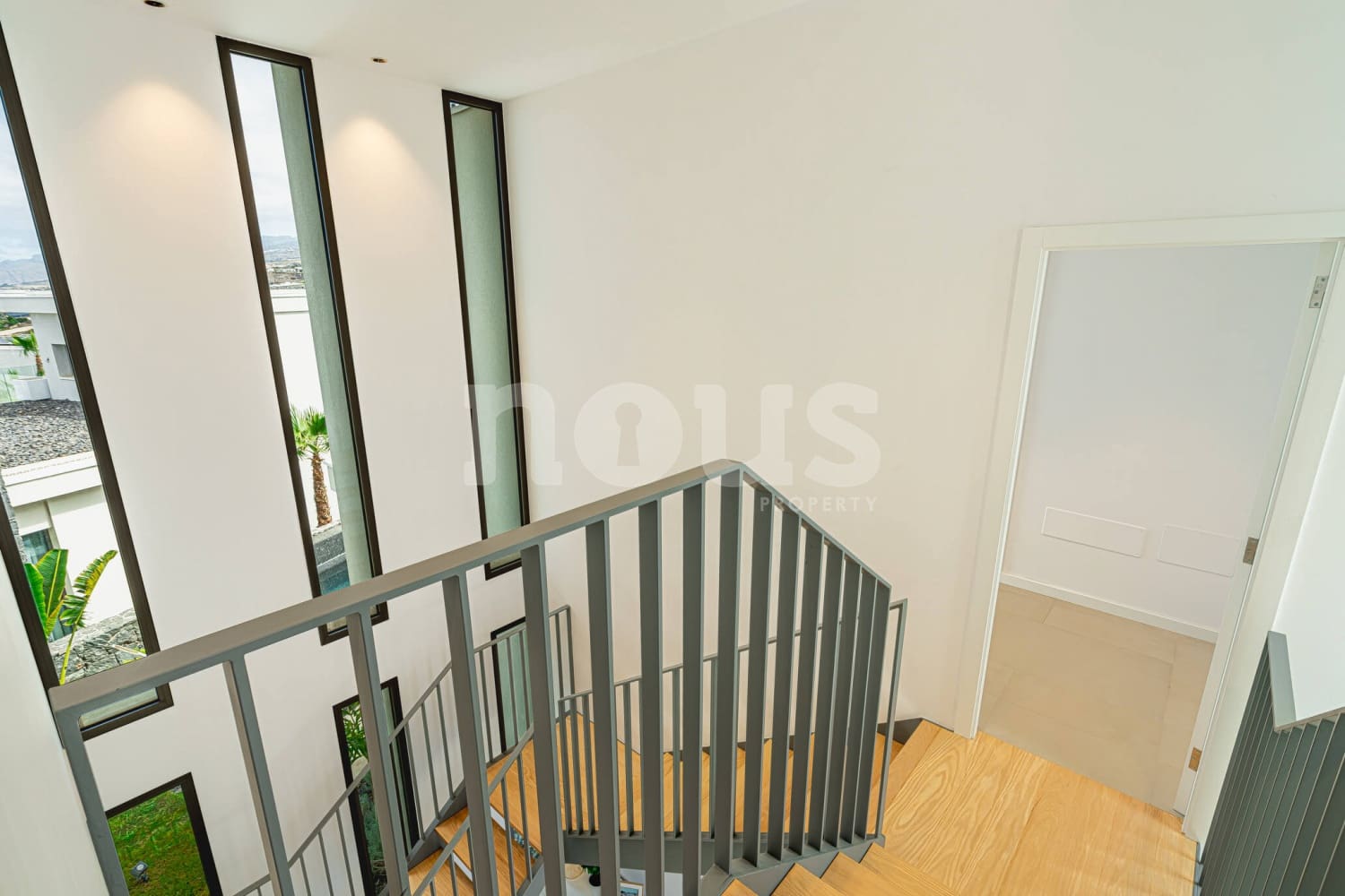 3 soverom Villa til salgs i Guia de Isora med svømmebasseng - € 1 979 000 (Ref: 8637975)