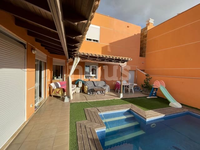 Chalet de 5 habitaciones en Los Cristianos, Arona en venta con piscina - 1.030.000 € (Ref: 8640705)