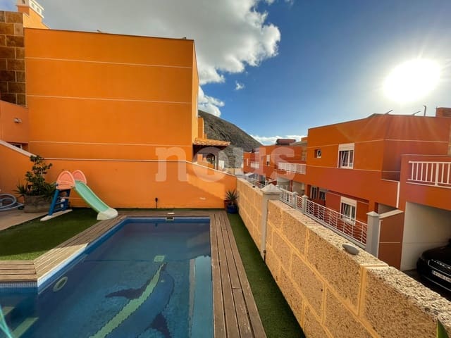 Chalet de 5 habitaciones en Los Cristianos, Arona en venta con piscina - 1.030.000 € (Ref: 8640705)