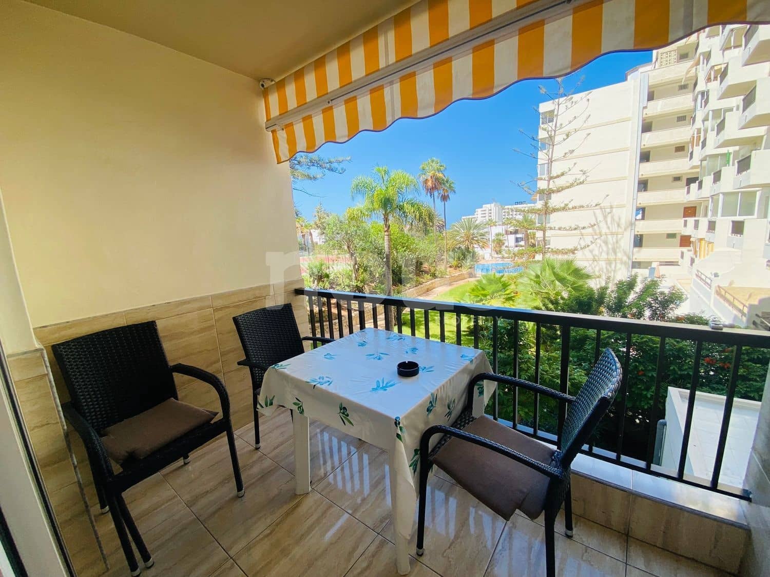 1 soveværelse Lejlighed til salg i Playa de las Americas med swimmingpool - € 330.000 (Ref: 8657825)