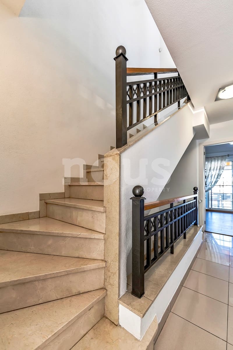 3 soveværelse Rækkehus til salg i Playa del Duque med swimmingpool - € 920.000 (Ref: 8695966)