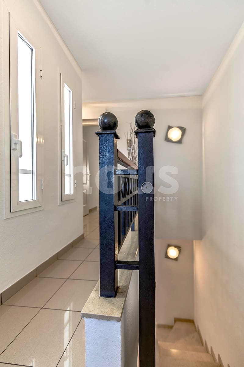 3 soveværelse Rækkehus til salg i Playa del Duque med swimmingpool - € 920.000 (Ref: 8695966)