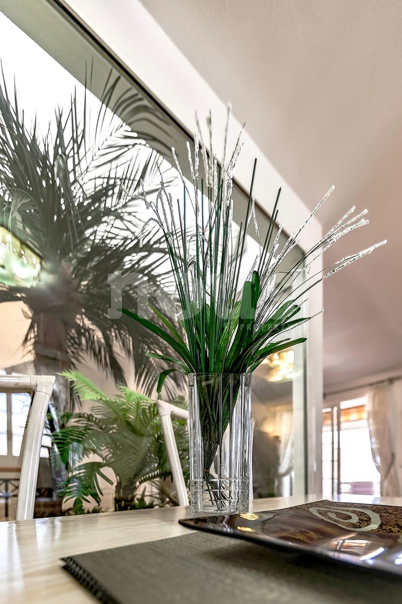 3 soveværelse Rækkehus til salg i Playa del Duque med swimmingpool - € 920.000 (Ref: 8695966)