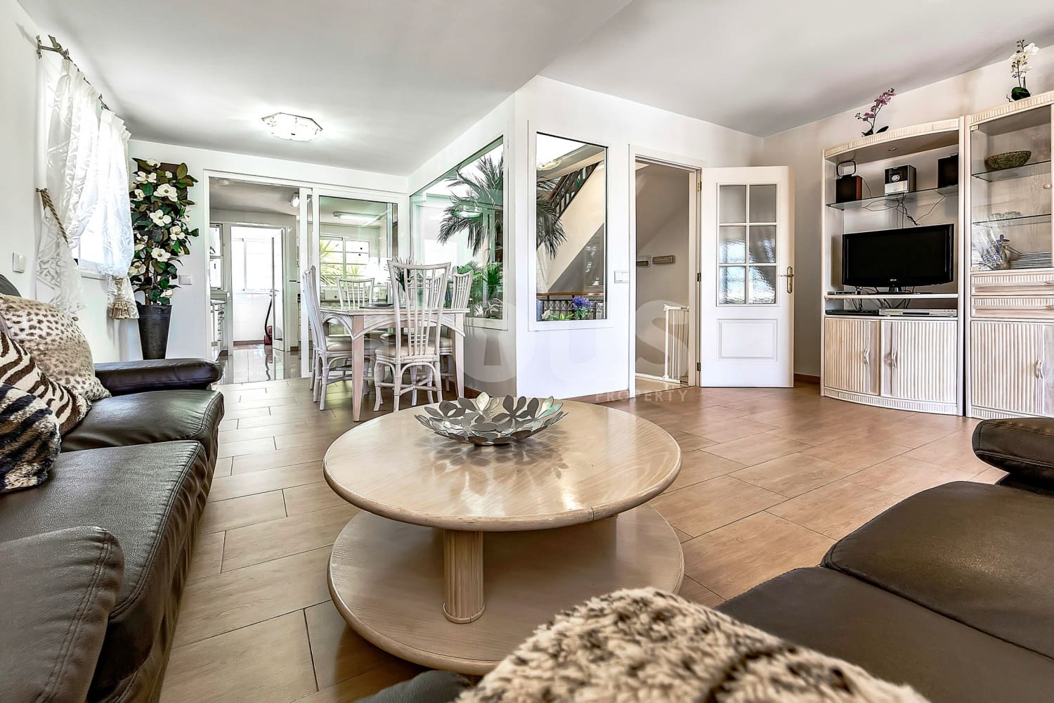 3 soveværelse Rækkehus til salg i Playa del Duque med swimmingpool - € 920.000 (Ref: 8695966)