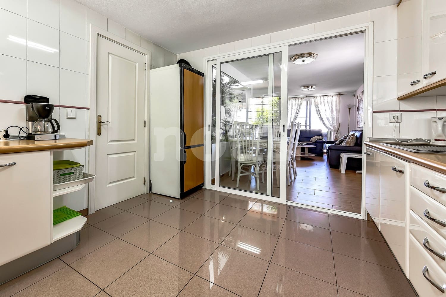 3 soveværelse Rækkehus til salg i Playa del Duque med swimmingpool - € 920.000 (Ref: 8695966)