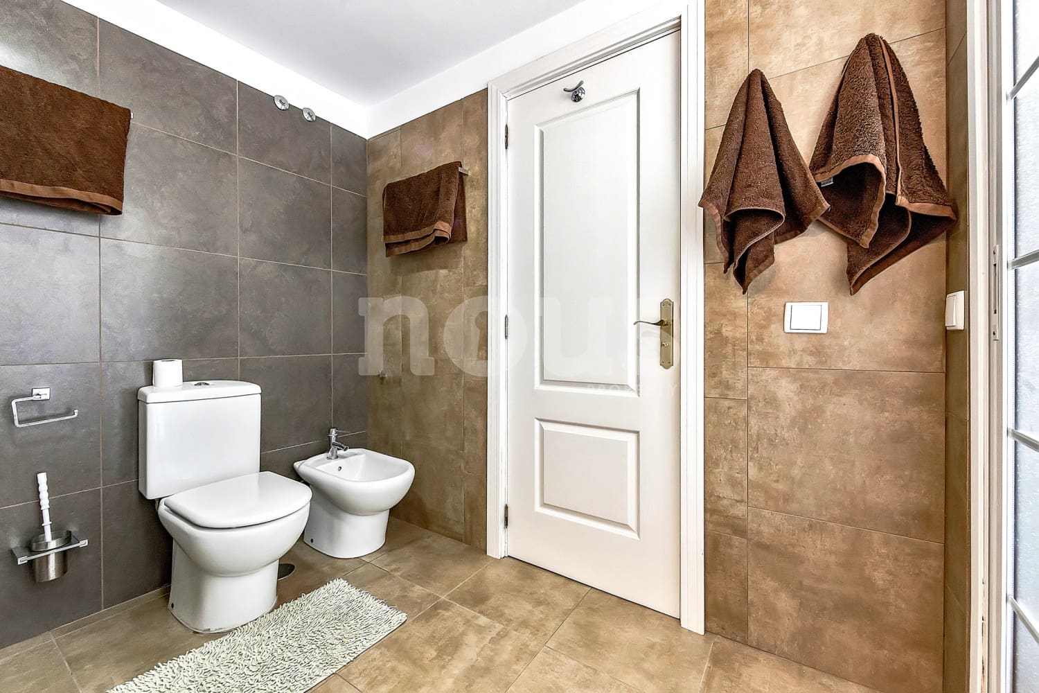 3 soveværelse Rækkehus til salg i Playa del Duque med swimmingpool - € 920.000 (Ref: 8695966)